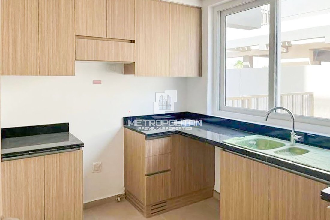 Townhouse in Damac Hills 2, Dubai, United Arab Emirates 3 - 16958819