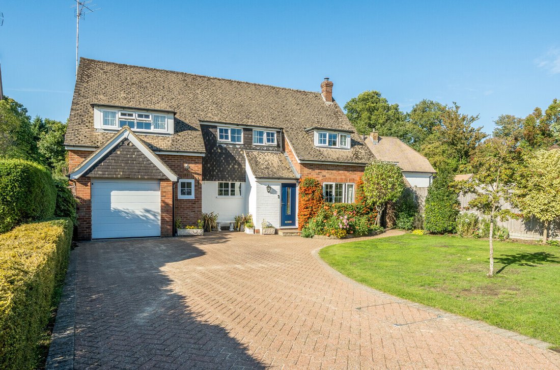 House in Headley Down, England 1 - 16958062
