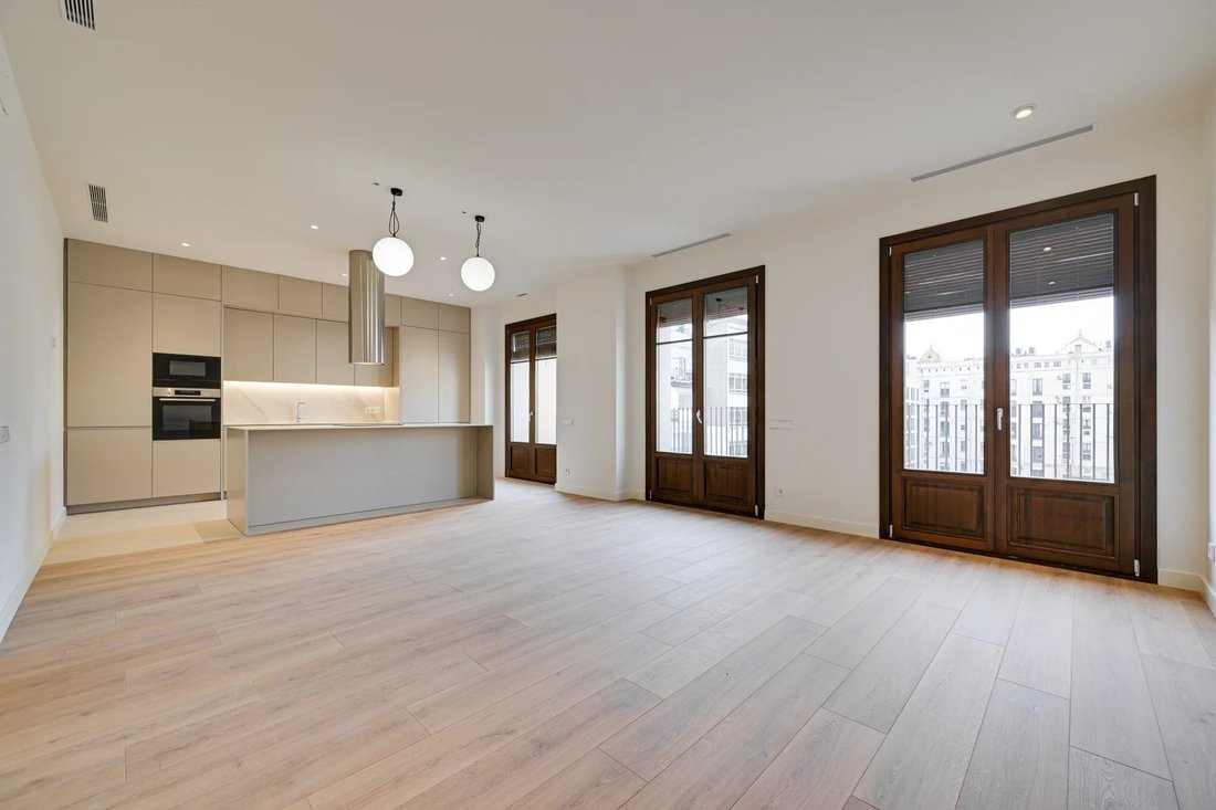 Apartment in Eixample, Barcelona, Spain 4 - 16958153