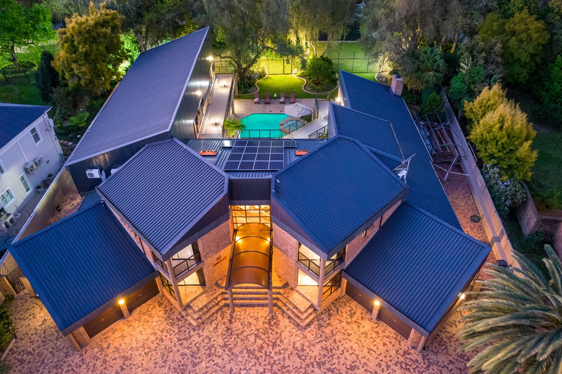 House in Stellenbosch, Western Cape, South Africa 2 - 16960802