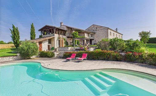 House in Castelnau-de-Montmiral, Occitania, France 1