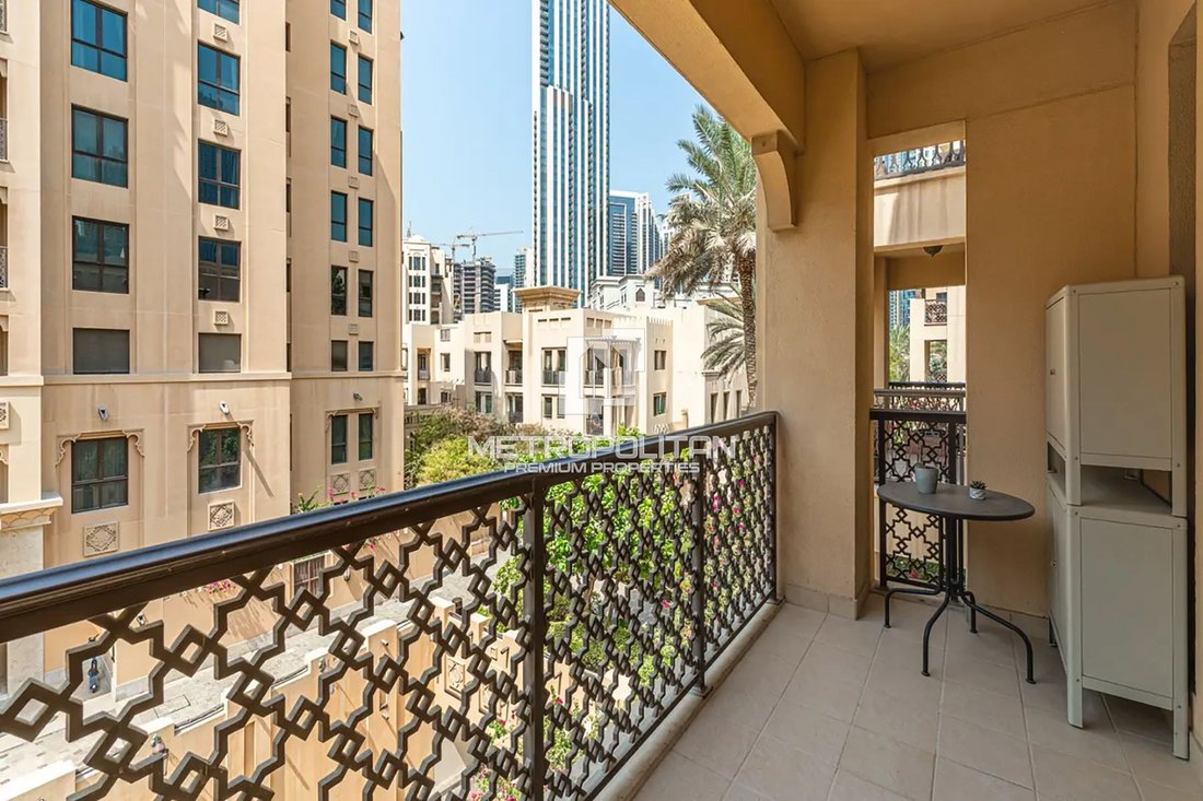 Apartment in Downtown Dubai, Dubai, United Arab Emirates 1 - 16958823