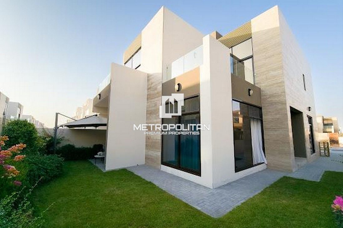 Townhouse in MBR City / Mohammed Bin Rashid City, Dubai, United Arab Emirates 1 - 16958833