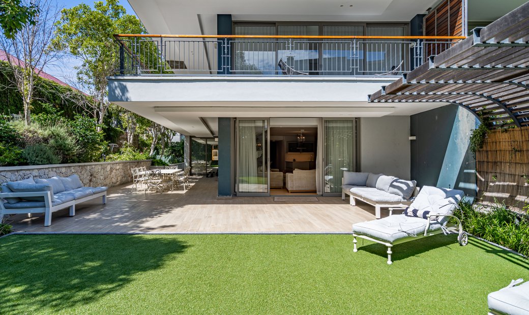 Exquisitely Designed Garden Apartment In Cape Town, Western Cape, South ...