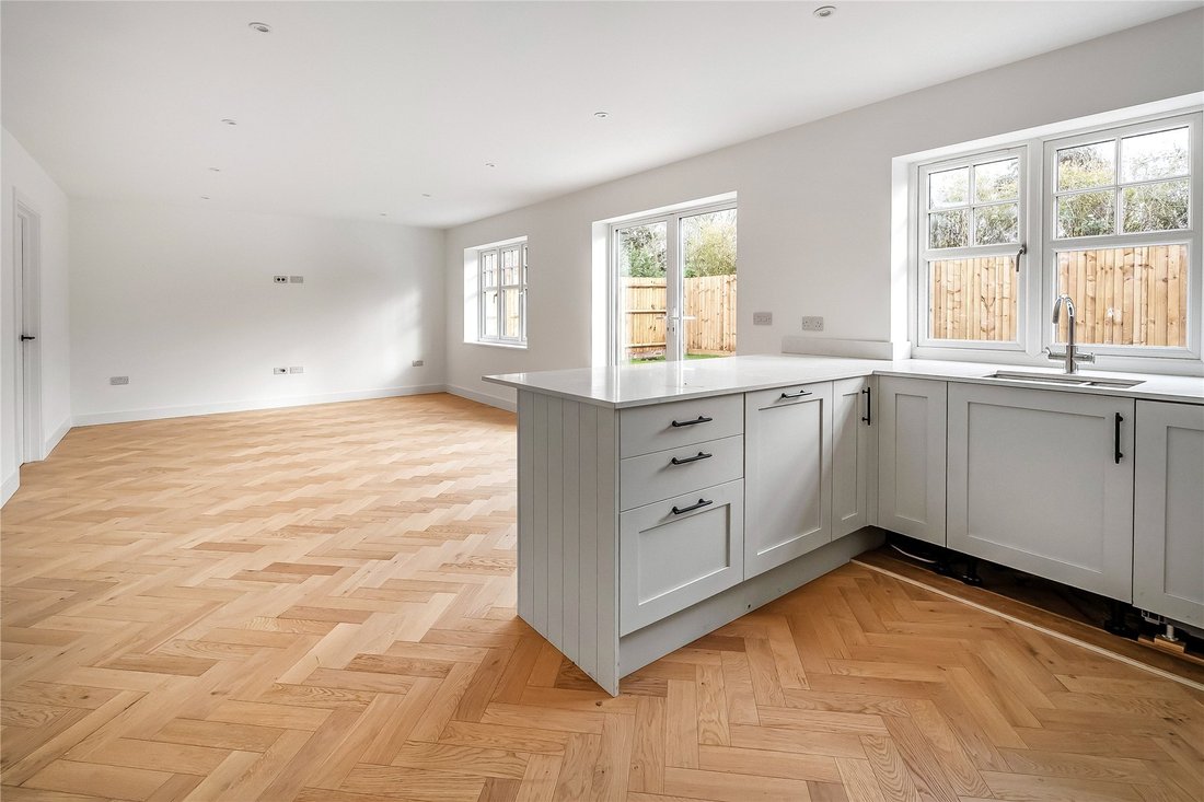 House in Bisley, Surrey Heath, England 3 - 16959523
