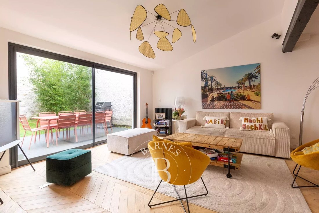 House in Armagis, Saint-Germain-en-Laye, France 4 - 16960687