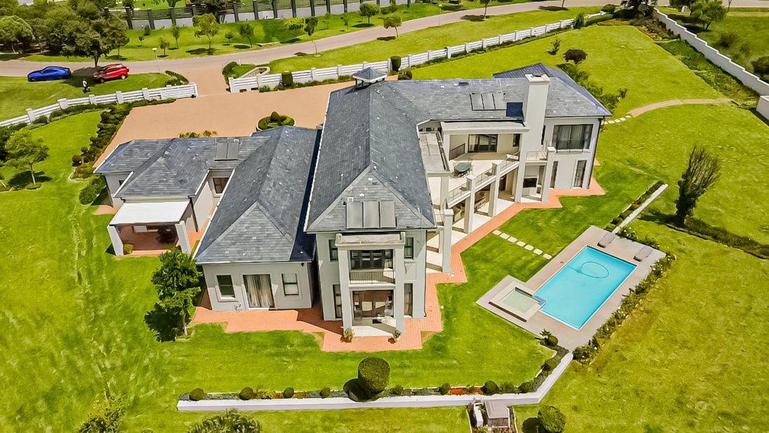 House in Halfway House Estate, Gauteng, South Africa 1 - 16950019