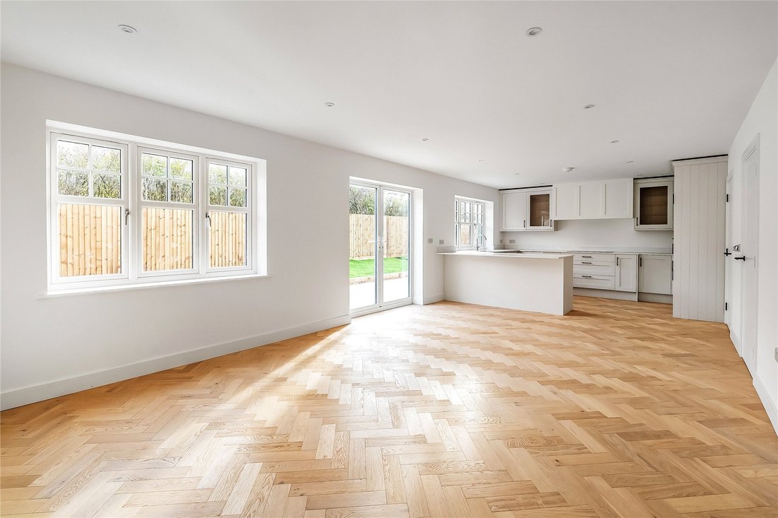 House in Bisley, Surrey Heath, England 5 - 16959523