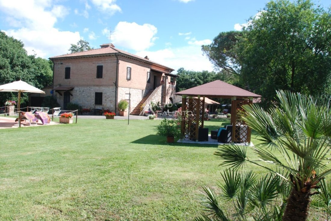 Villa in Castiglione del Lago, Umbria, Italy 3 - 16958109