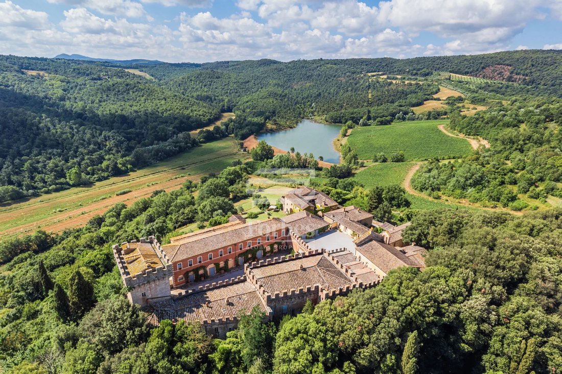 Estate in Rapolano Terme, Tuscany, Italy 2 - 15059486