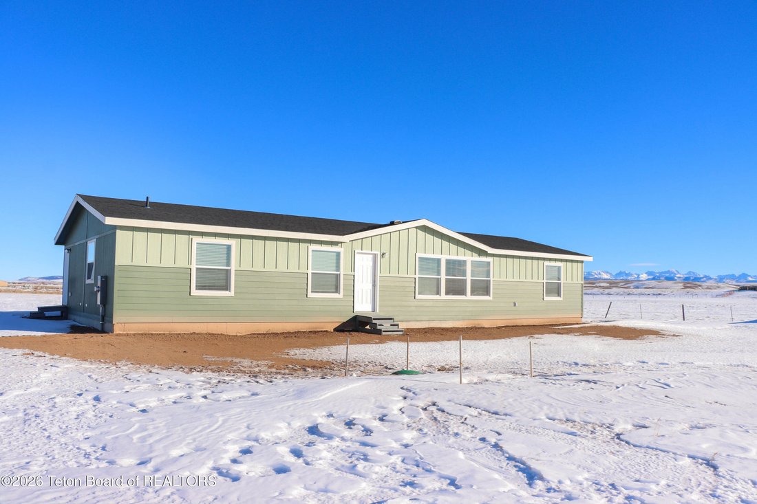 House in Pinedale, Wyoming, United States 1 - 16113333