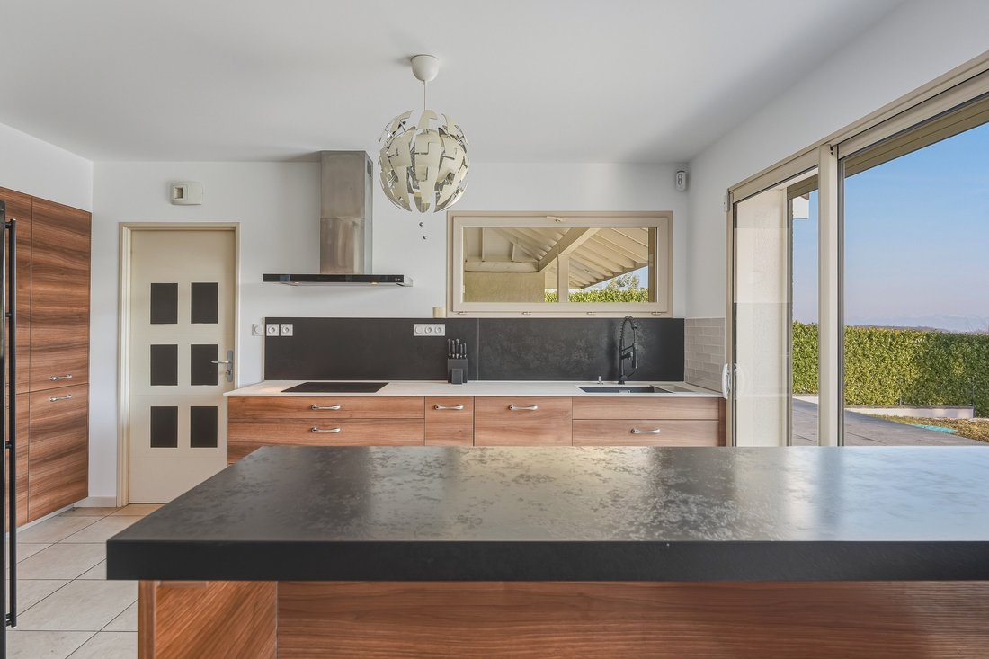 House in Divonne-les-Bains, Auvergne-Rhône-Alpes, France 4 - 16960016