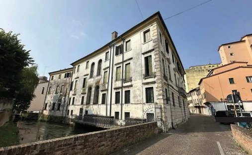 Appartamento a Duomo - Piazza dei Signori, Treviso, Italia 1