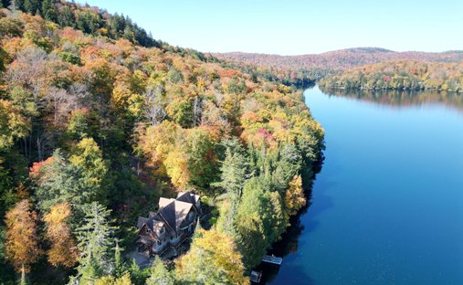 Maison à Mont-Tremblant, Québec, Canada 1