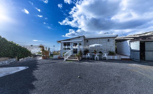 House in Guia de Isora, Canary Islands, Spain 1