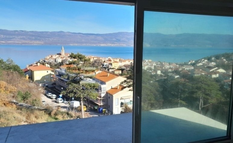 Apartment in Vrbnik, Primorje-Gorski Kotar County, Croatia 1 - 16960475