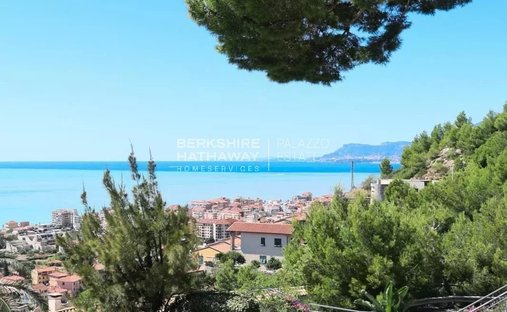 Villa in City Center, Ventimiglia, Liguria 1