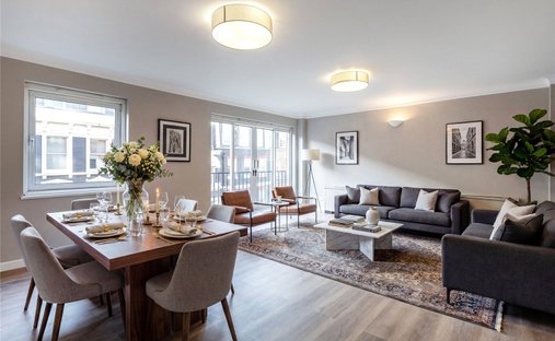 Apartment in Piccadilly, Westminster, England 1