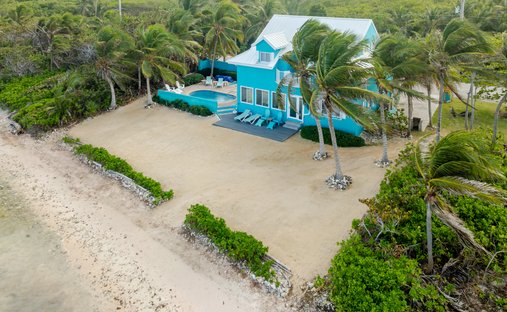 House in Old Man Bay, North Side, Cayman Islands 1