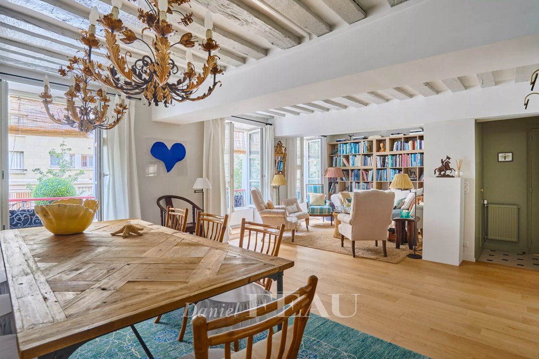 Apartment in Saint Thomas d'Aquin, Paris 7e Arrondissement, Paris 2 - 16958435
