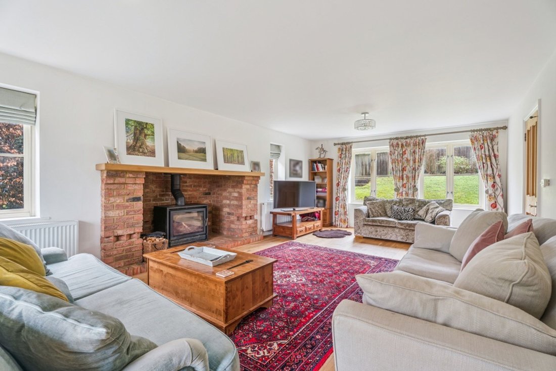 House in Berkhamsted, England 3 - 16960119
