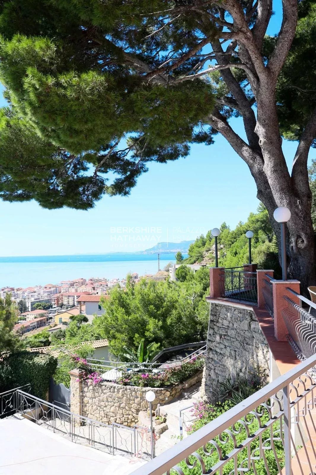 Villa in City Center, Ventimiglia, Liguria 5 - 16959638