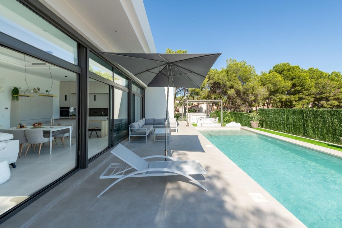 Villa in Pilar de la Horadada, Valencian Community, Spain 4 - 16960683