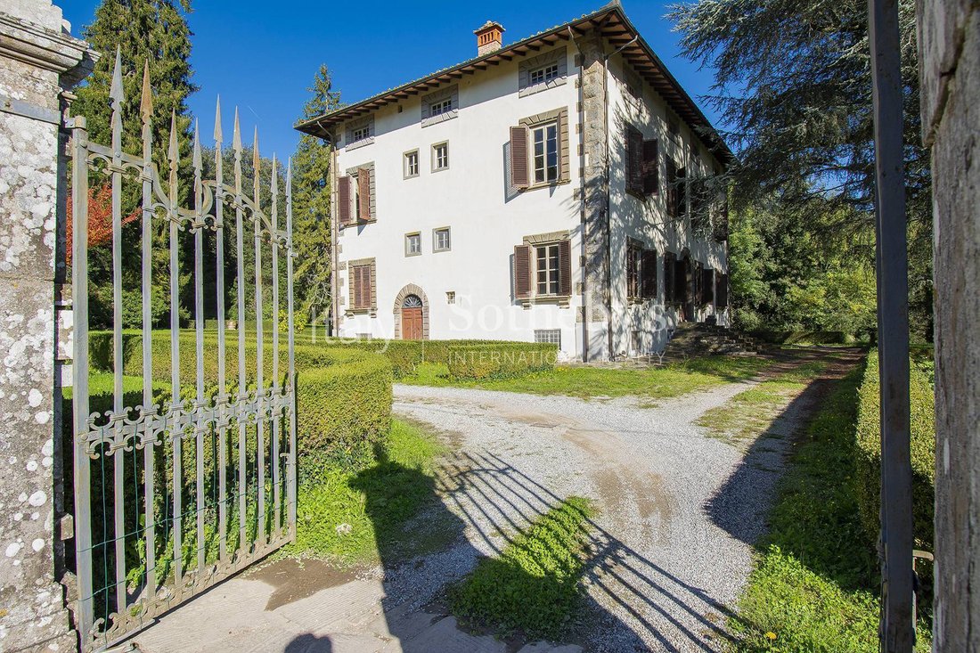 House in Pescaglia, Tuscany, Italy 2 - 11707203