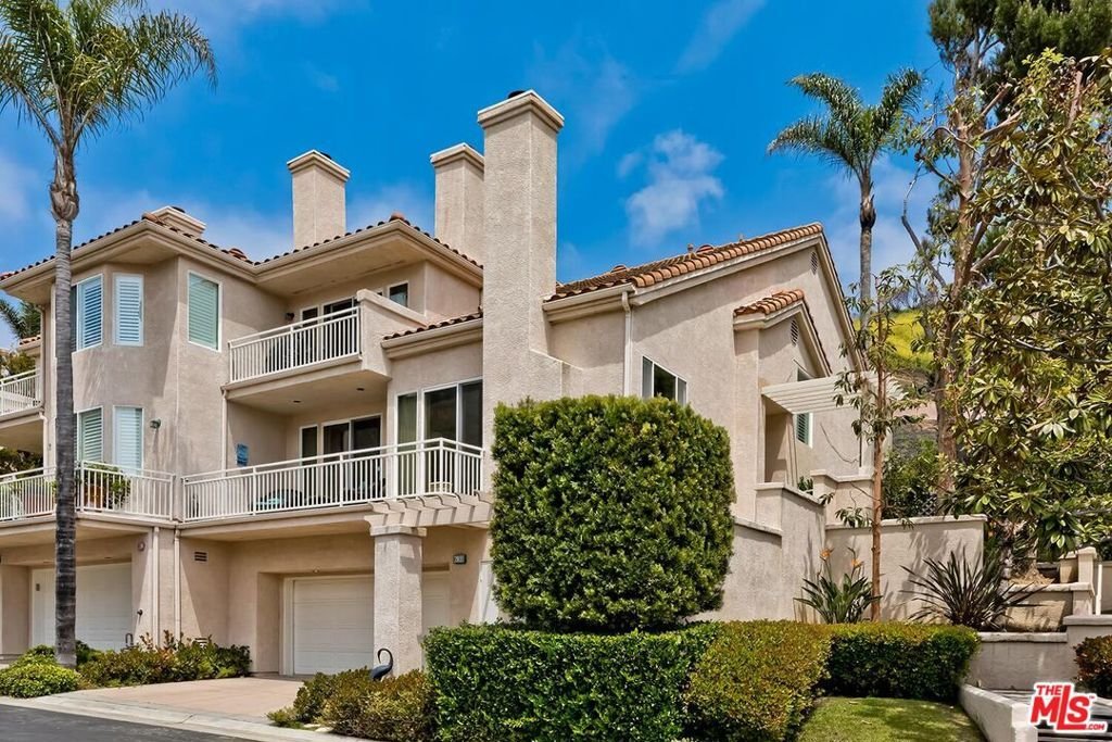 Condo in Los Angeles, California, United States 3 - 16959289
