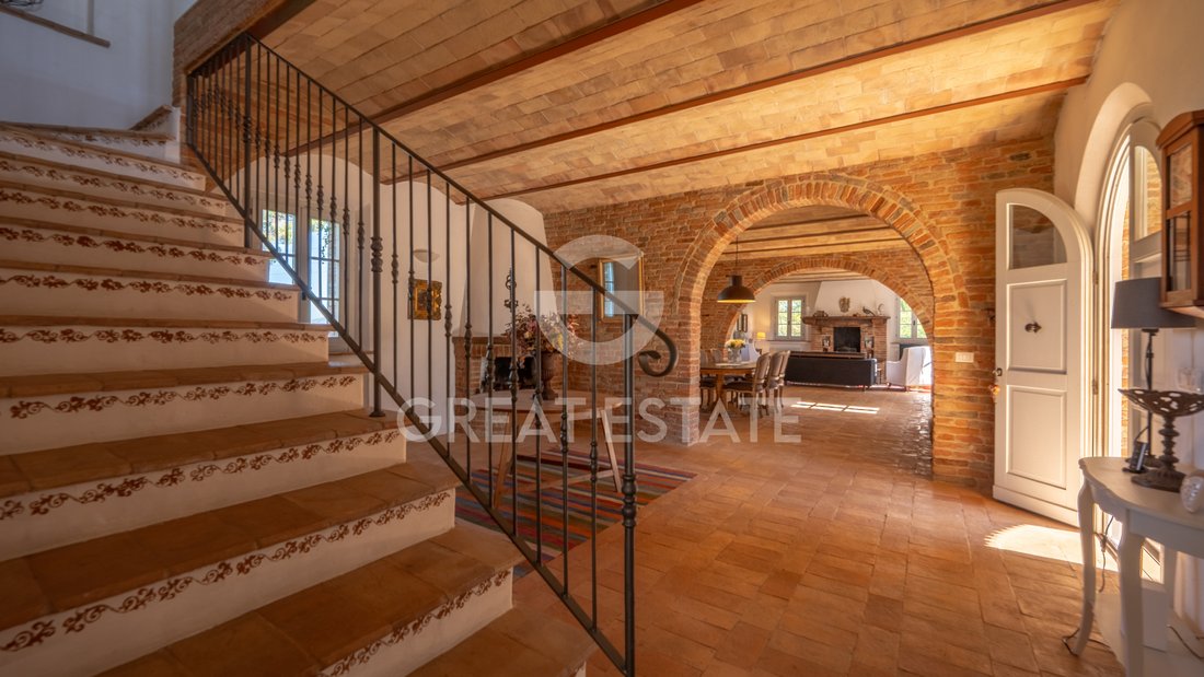 Estate in Castiglione del Lago, Umbria, Italy 2 - 16958068