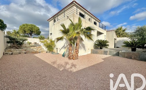 House in Croix-Sainte Saint Jean la Gafette, Martigues, France 1