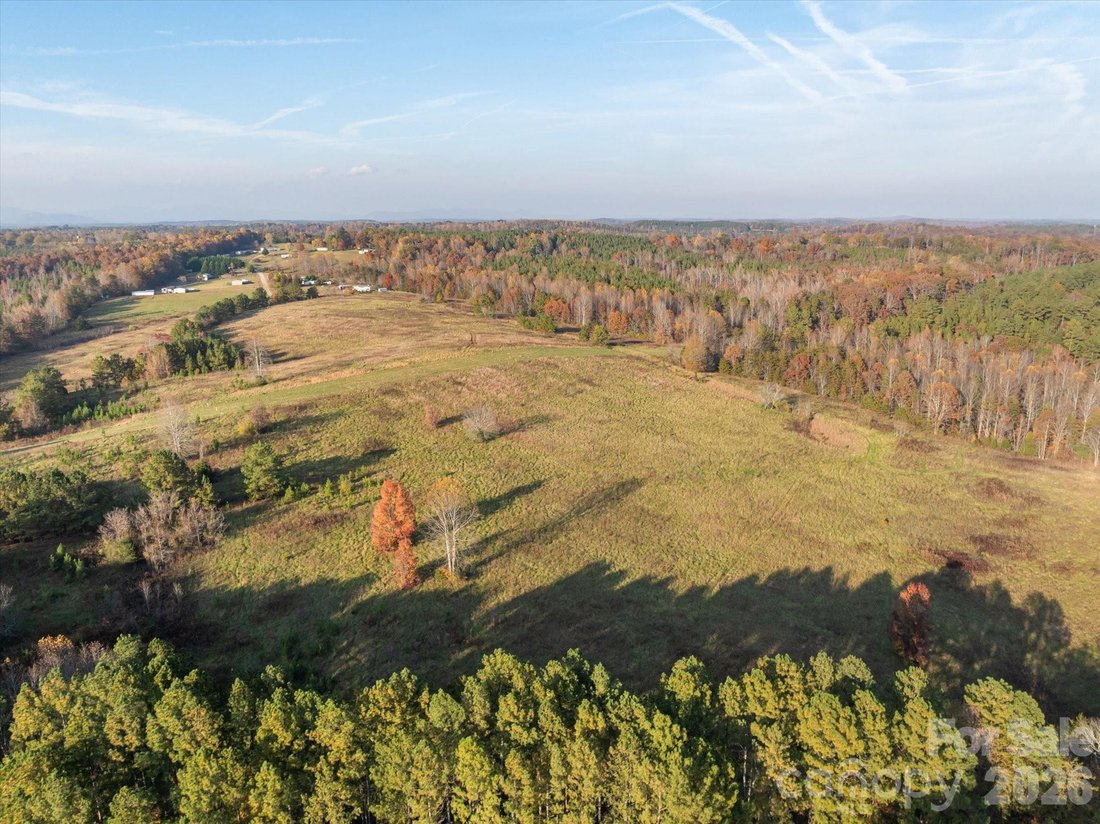 House in Mill Spring, North Carolina, United States 4 - 16670225