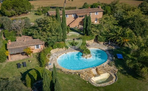 Estate in Castiglione del Lago, Umbria, Italy 1