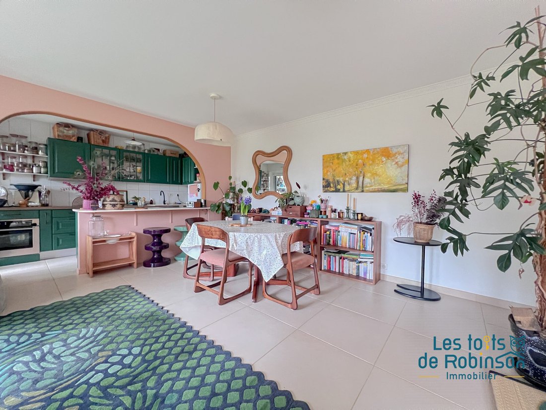 Apartment in Wallon, Le Plessis-Robinson, France 4 - 16961387