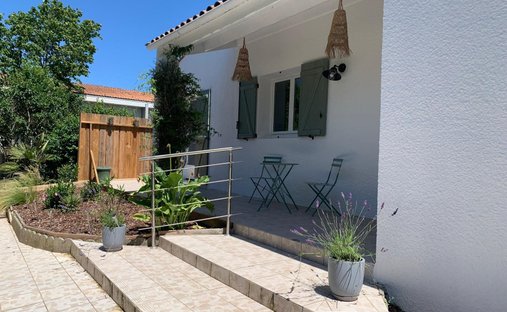 House in Port Neuf, La Rochelle, France 1