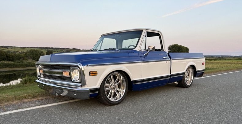 Pickup in Glendale, United States 1 - 16961910