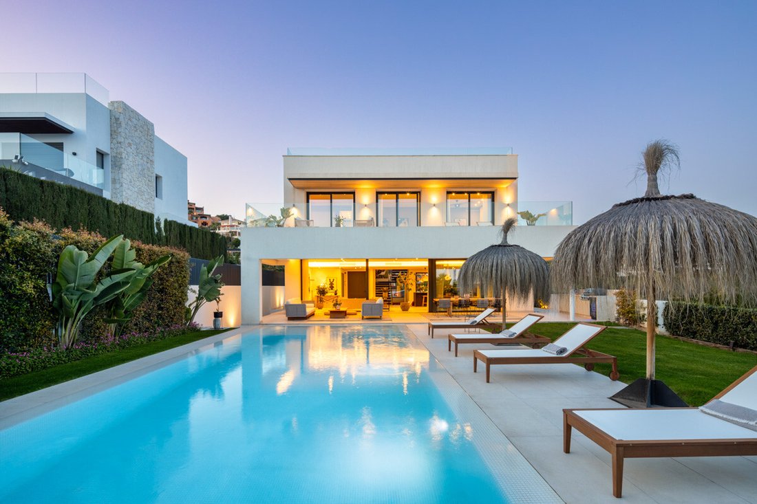 Villa in Marbella, Andalusia, Spain 2 - 16961933
