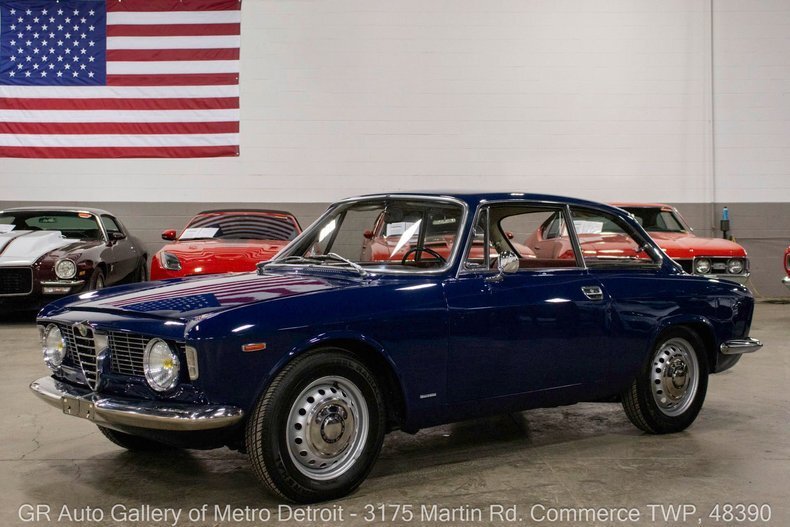 "Italian Driving Pleasure" in Commerce Twp, United States 1 - 16961987