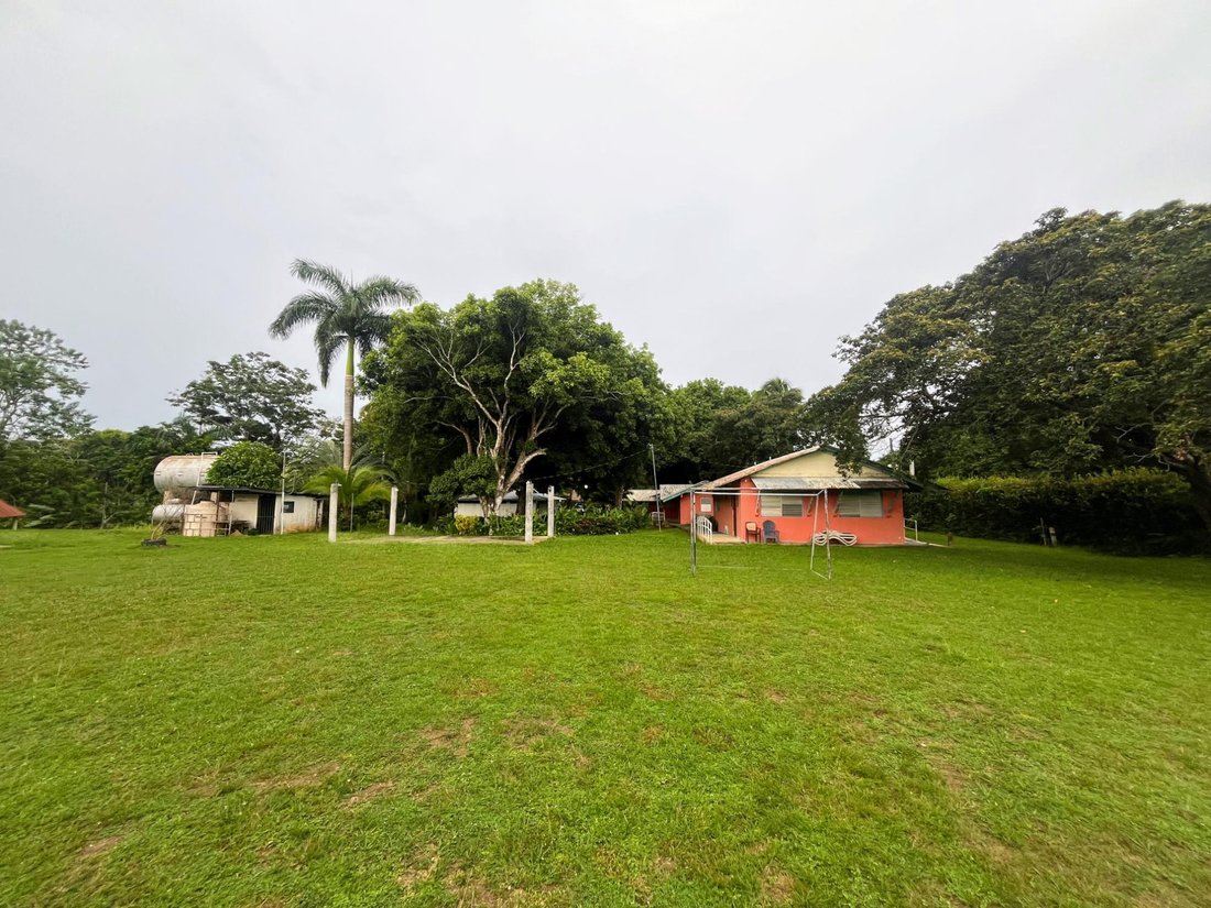 Land in Rio Hato, Coclé Province, Panama 1 - 16961897