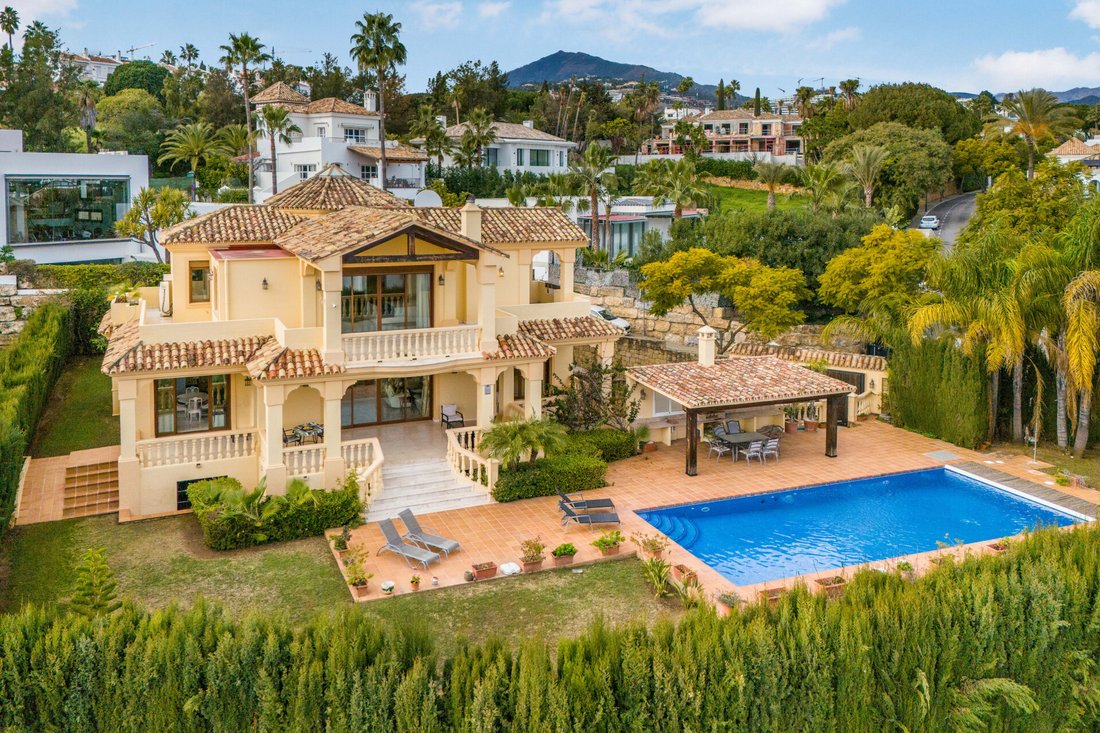 Villa in La Quinta, Benahavis, Andalusia 1 - 16962060