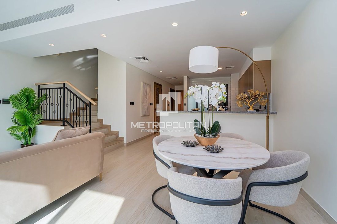 Villa in Al Wasl, Dubai, United Arab Emirates 2 - 16962781