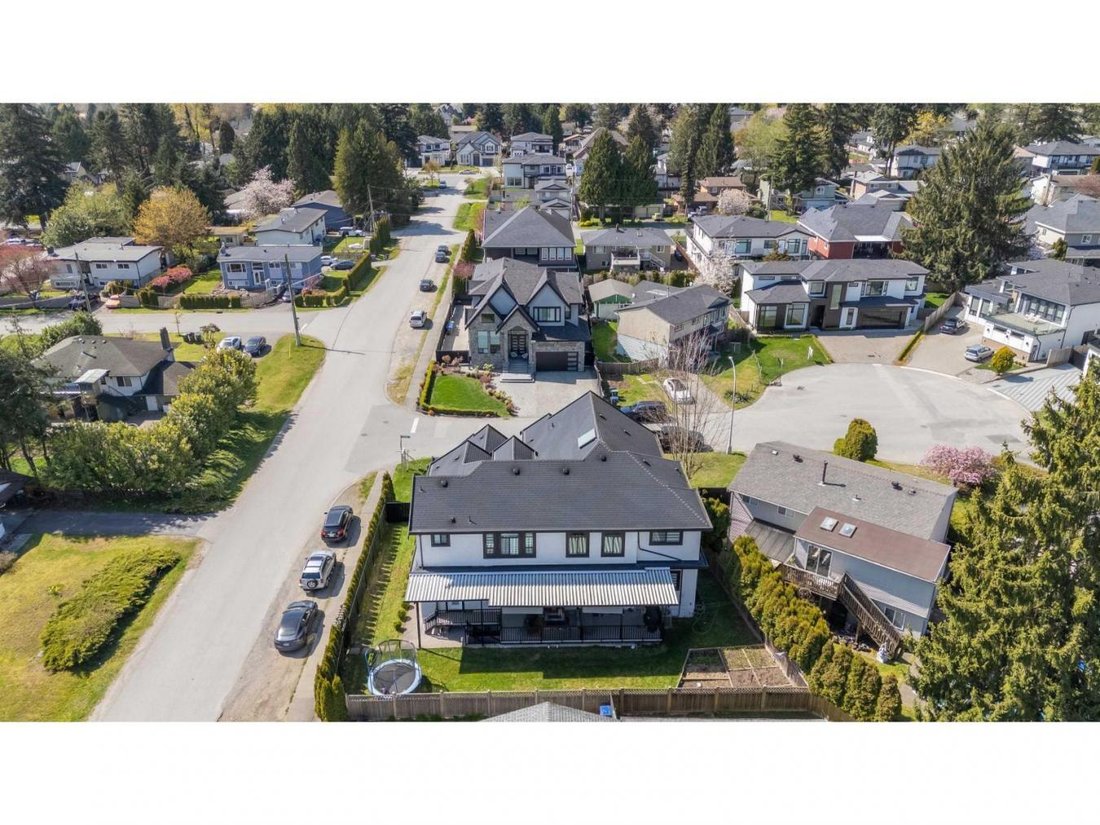 House in Surrey, British Columbia, Canada 4 - 16962281