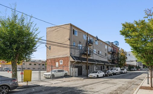 House in Newark, New Jersey, United States 1