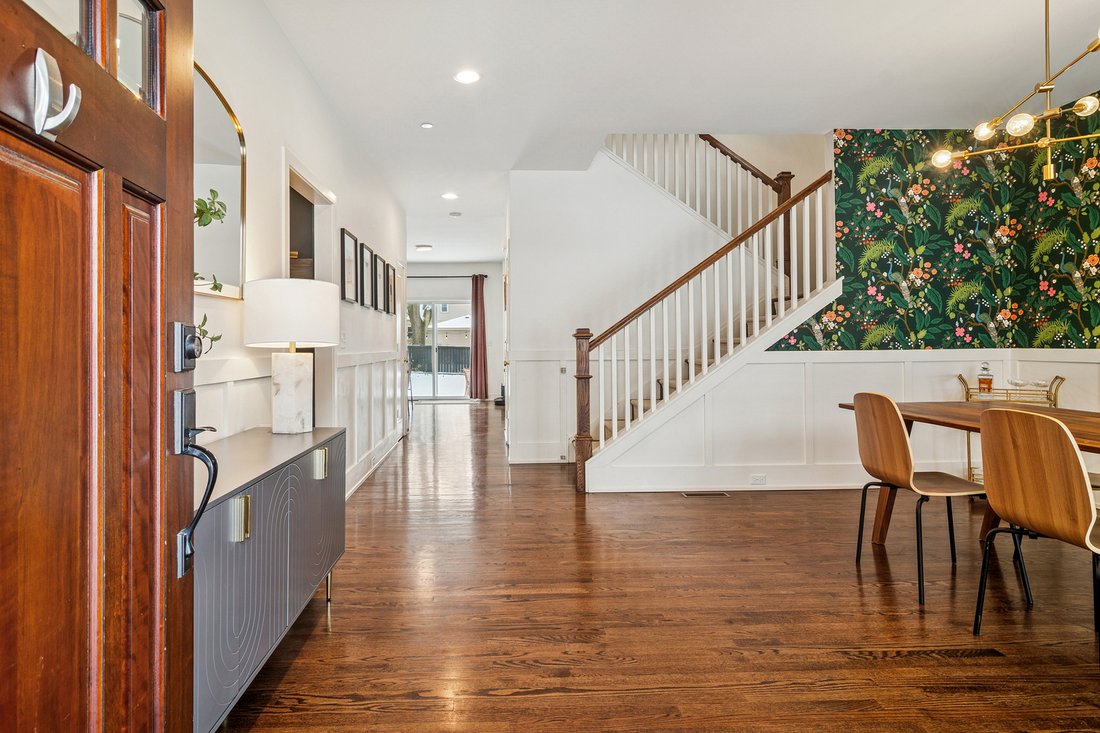 House in Mount Prospect, Illinois, United States 3 - 16943580