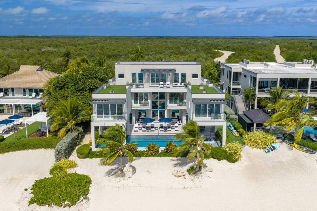 Estate in Bodden Town, Bodden Town, Cayman Islands 1 - 16744682