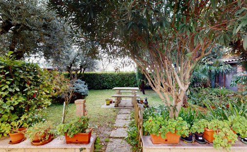 House in Monzambano, Lombardy, Italy 1