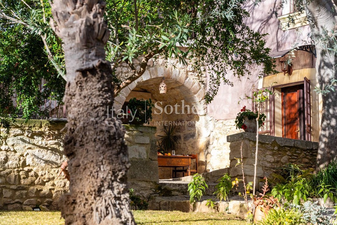 House in Chiaramonte Gulfi, Sicily, Italy 5 - 16962863