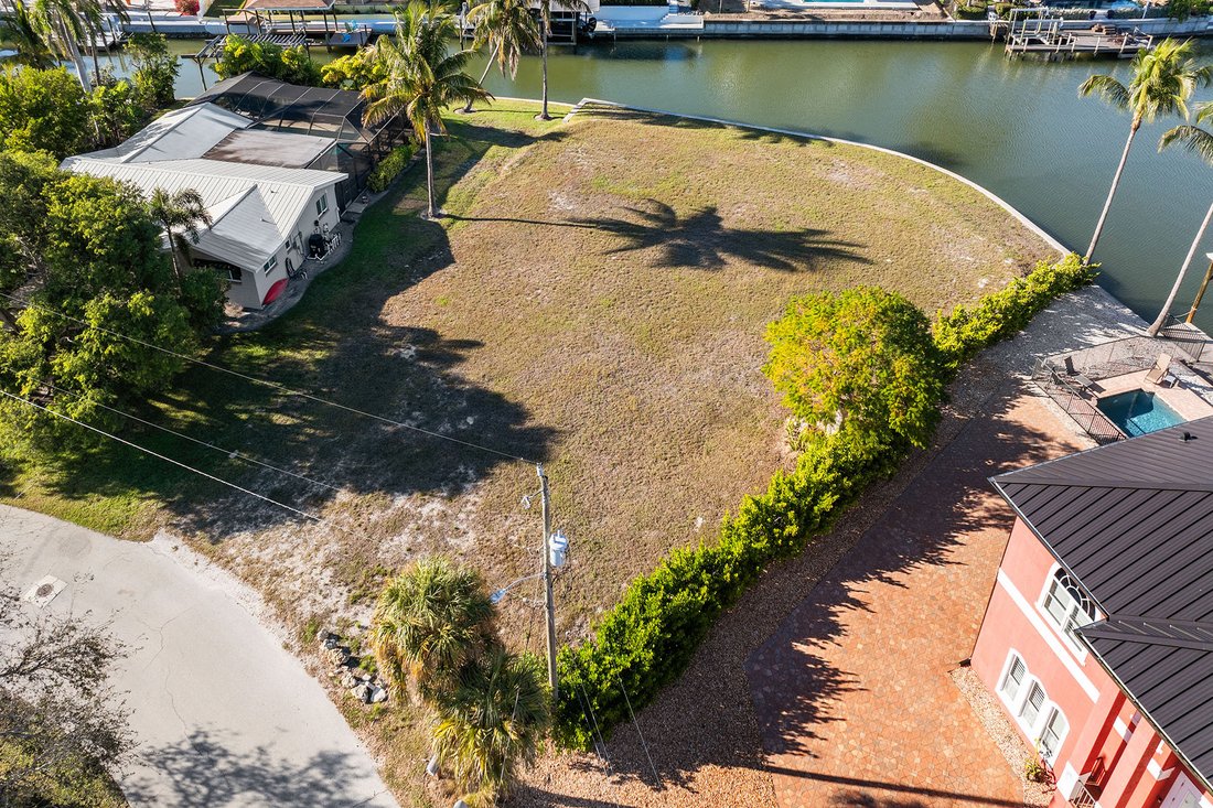 Land in Fort Myers Beach, Florida, United States 1 - 16962961