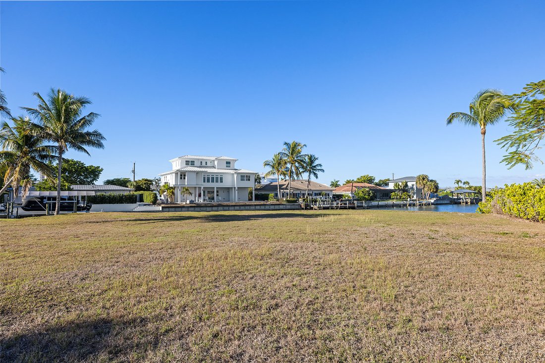 Land in Fort Myers Beach, Florida, United States 5 - 16962961