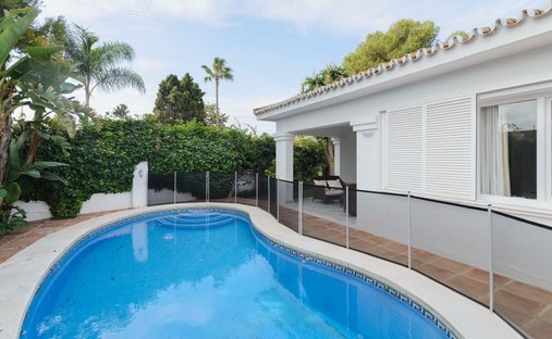 Bungalow in Marbella, Andalusia, Spain 1